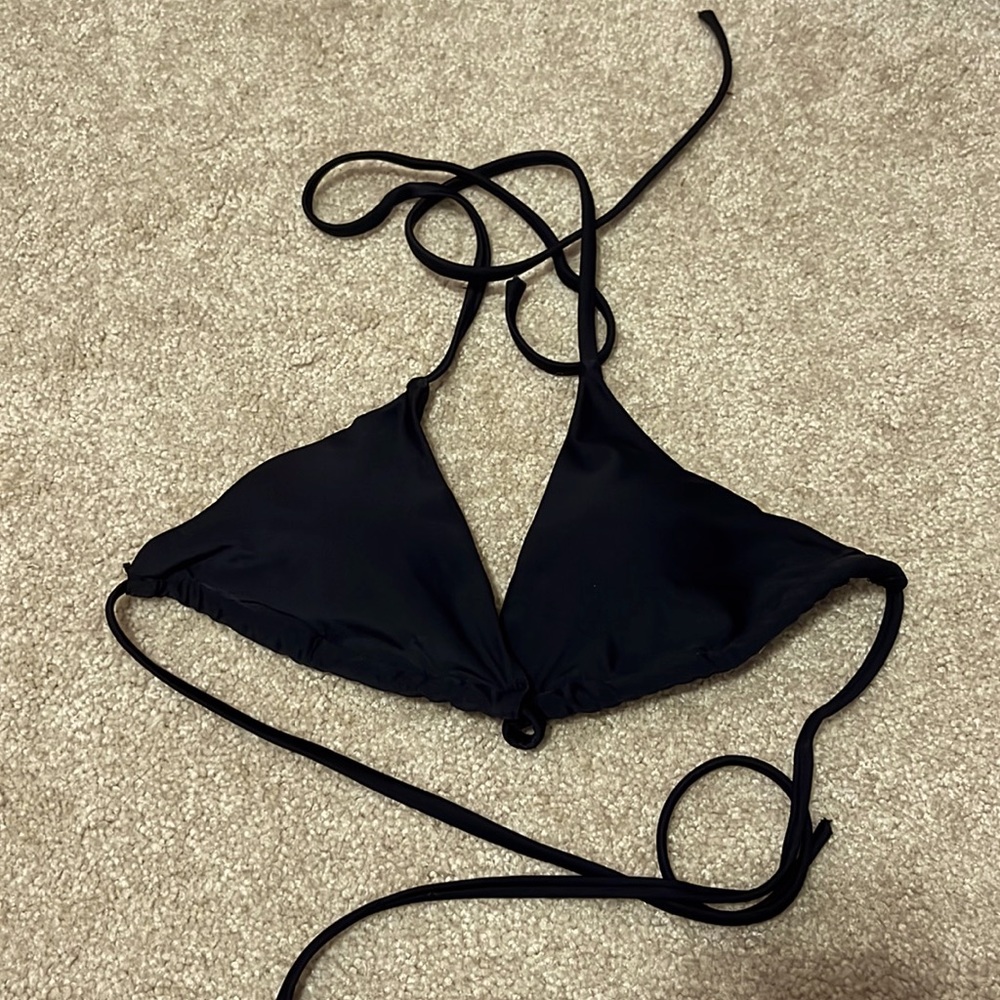 Black bikini top